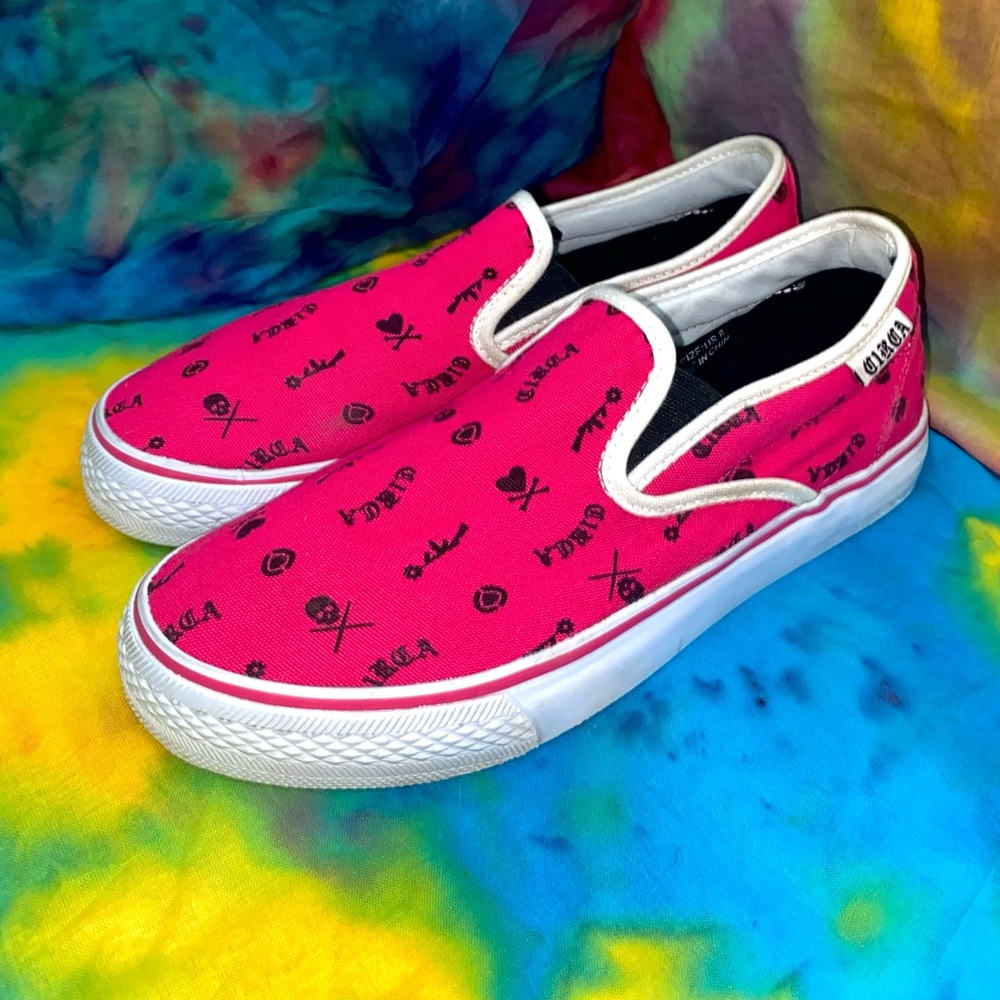 hot pink circa shoes size 5.5 (kids)